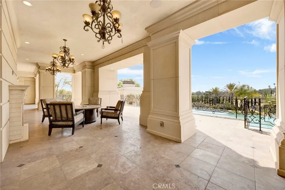 165 Circle Dr, Bradbury, CA 91008