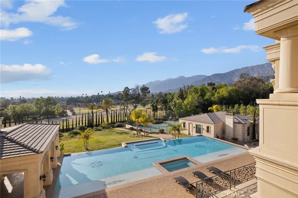 165 Circle Dr, Bradbury, CA 91008