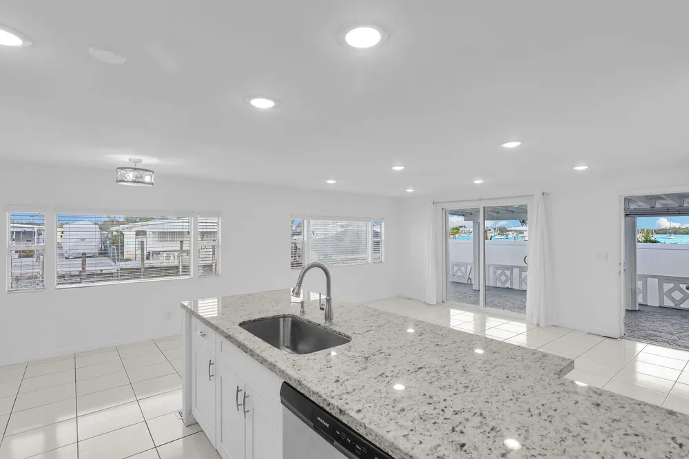 1250 27th St, Marathon, FL 33050