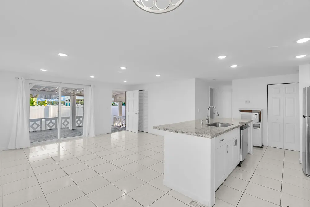 1250 27th St, Marathon, FL 33050