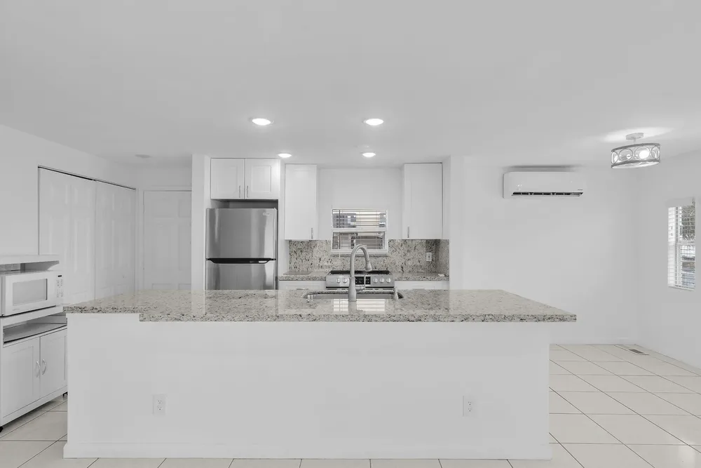 1250 27th St, Marathon, FL 33050