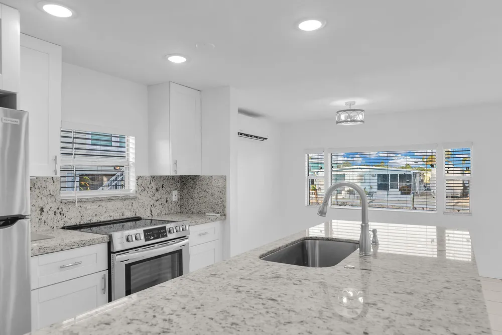 1250 27th St, Marathon, FL 33050