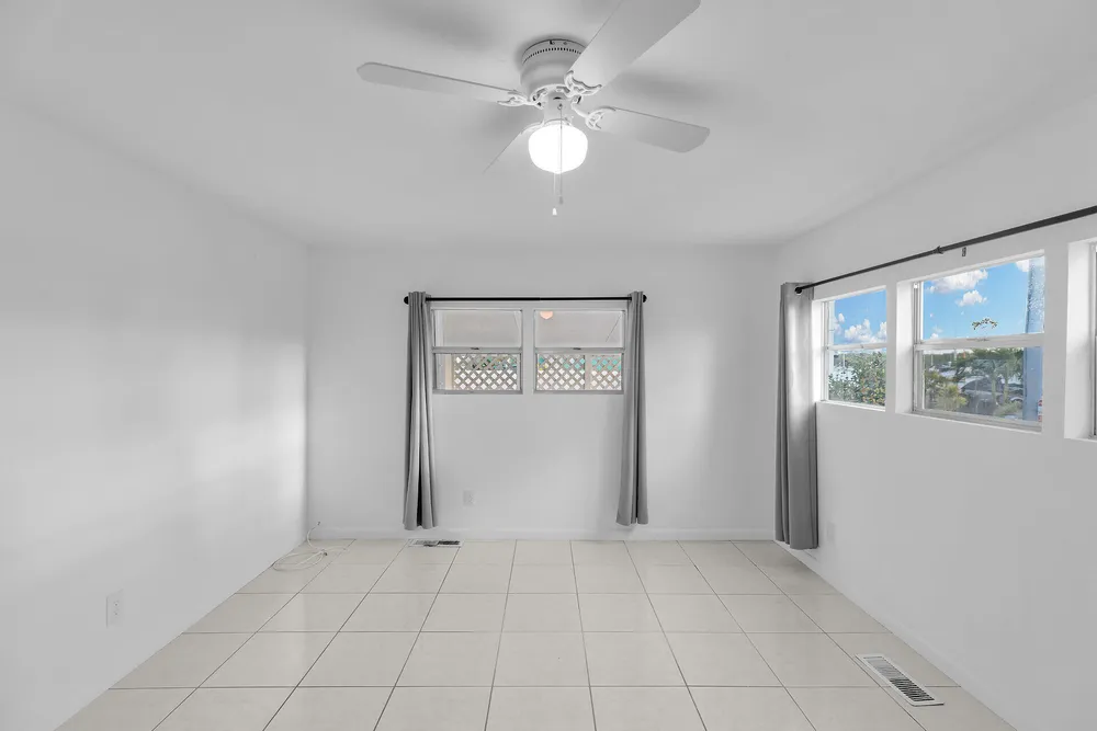 1250 27th St, Marathon, FL 33050