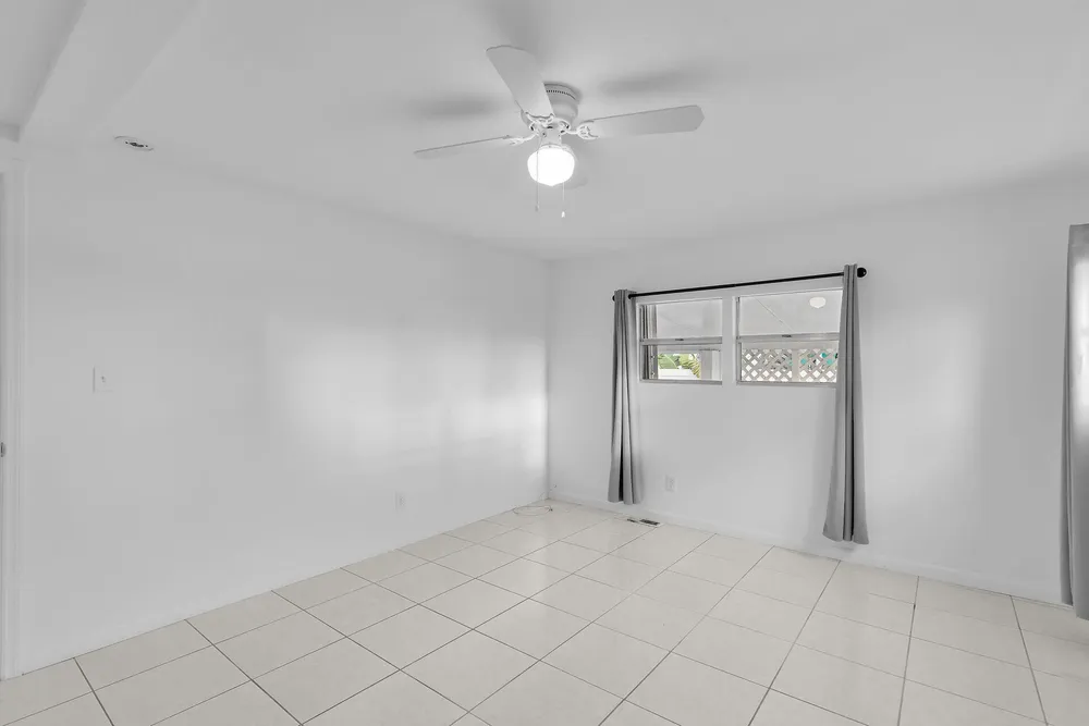 1250 27th St, Marathon, FL 33050