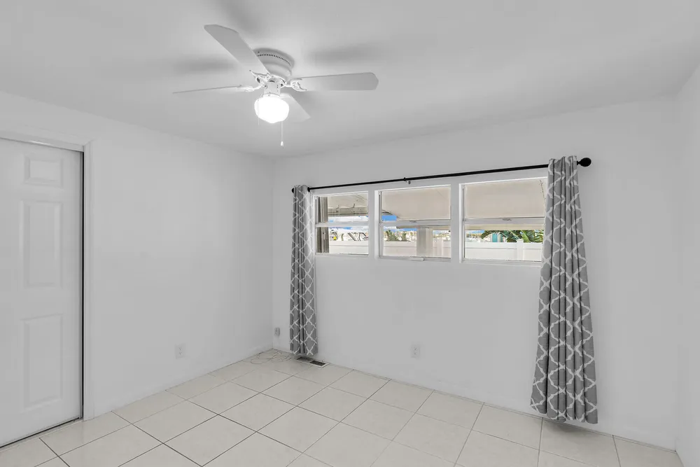 1250 27th St, Marathon, FL 33050