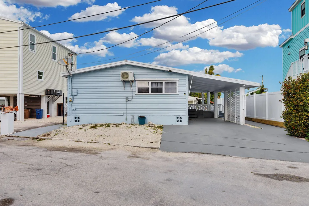 1250 27th St, Marathon, FL 33050
