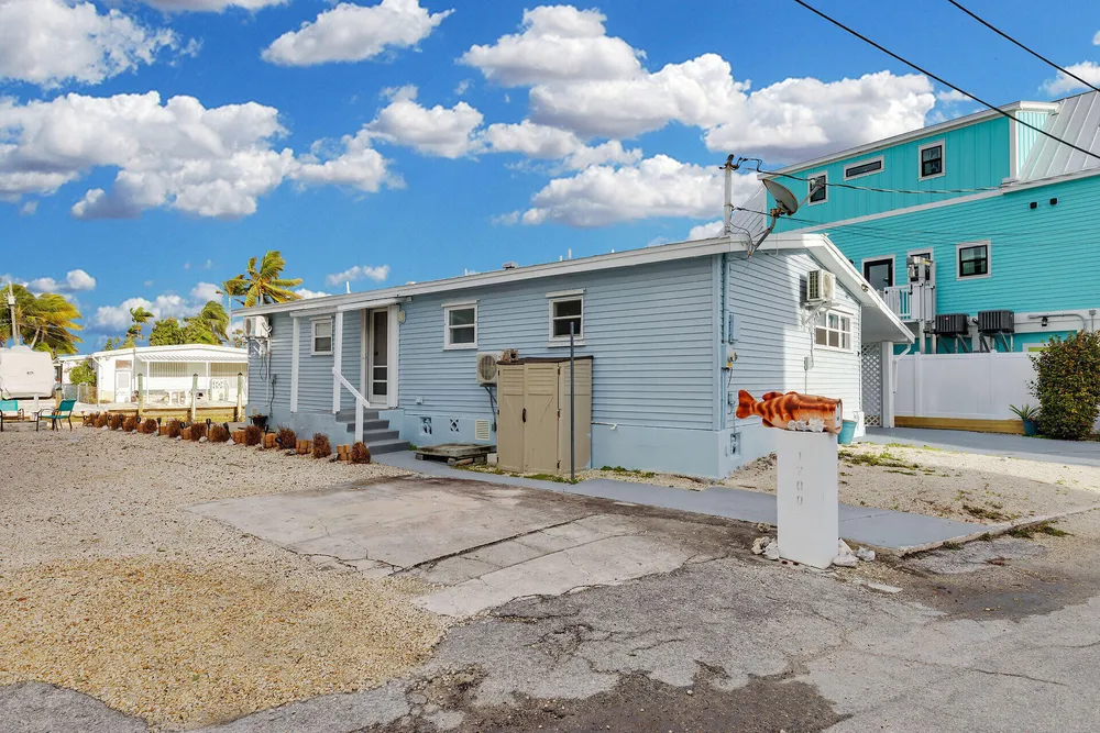 1250 27th St, Marathon, FL 33050