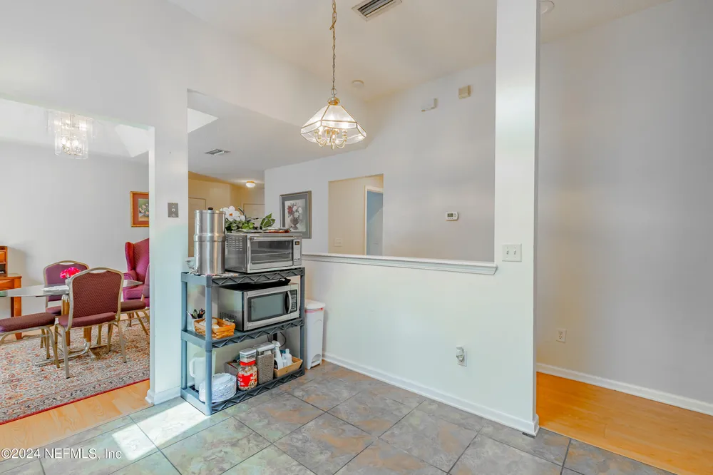 1255 E Brookwood Bluff Rd, Jacksonville, FL 32225