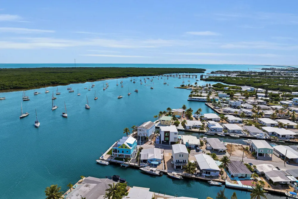 1250 27th St, Marathon, FL 33050