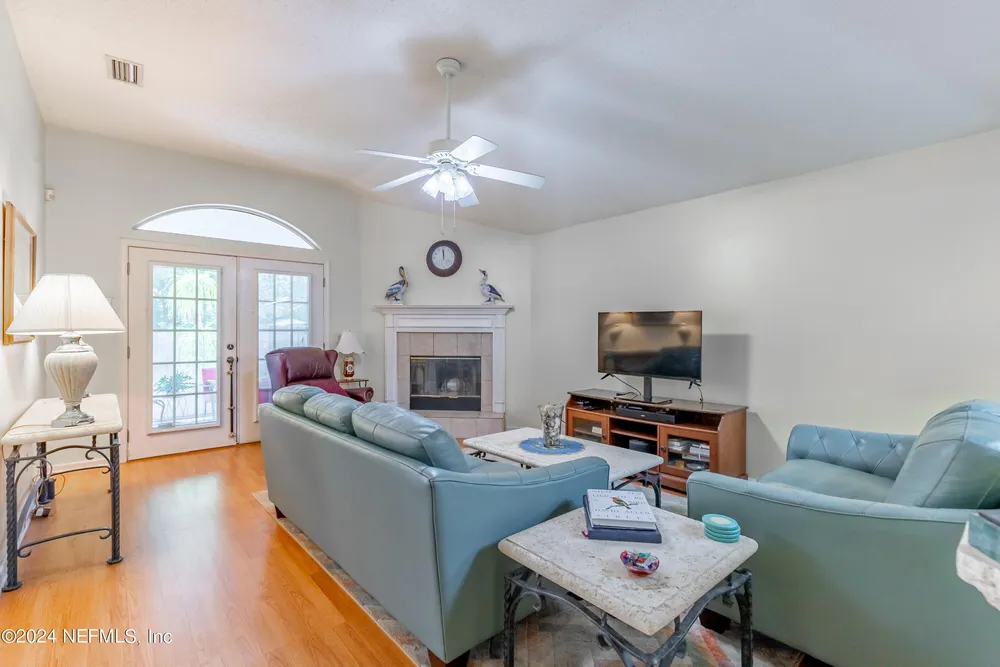 1255 E Brookwood Bluff Rd, Jacksonville, FL 32225