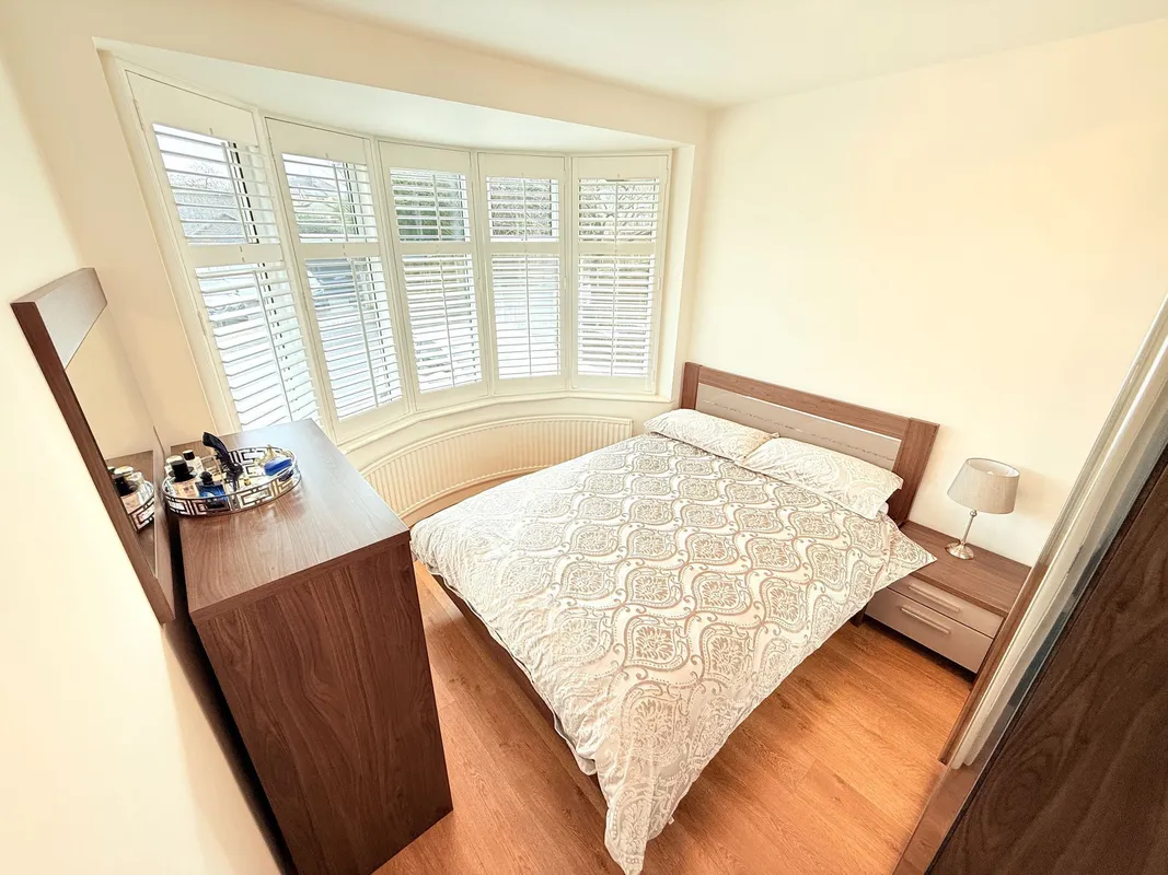Rushdene Avenue, Barnet, EN4