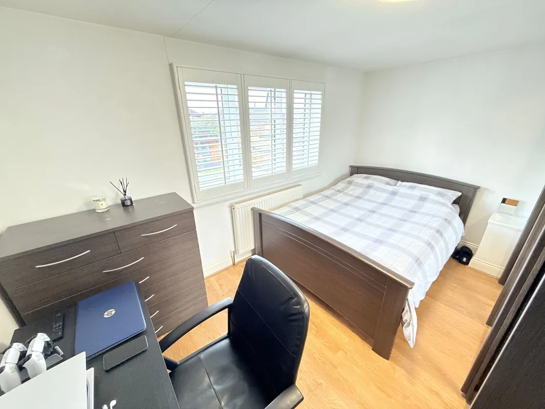Rushdene Avenue, Barnet, EN4