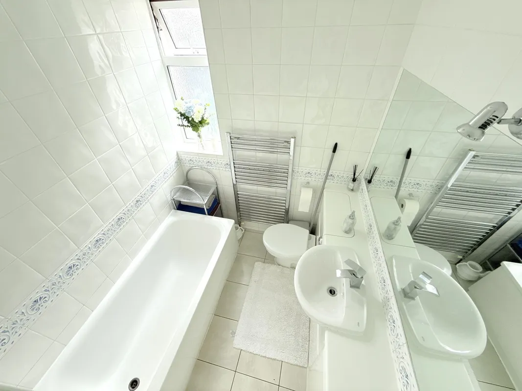 Rushdene Avenue, Barnet, EN4