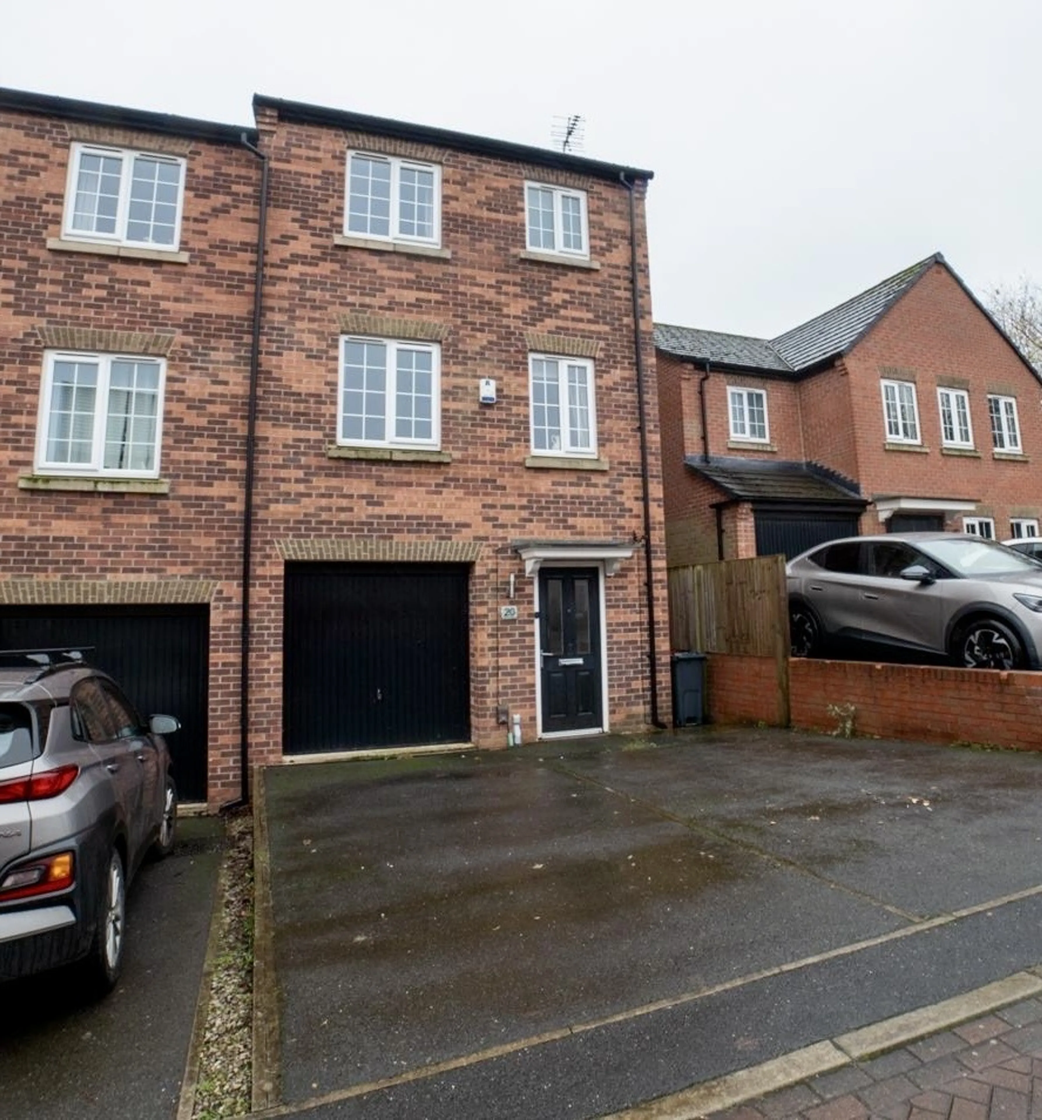 Property photo 0