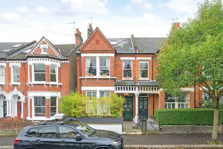 Narbonne Avenue, Clapham, London, SW4