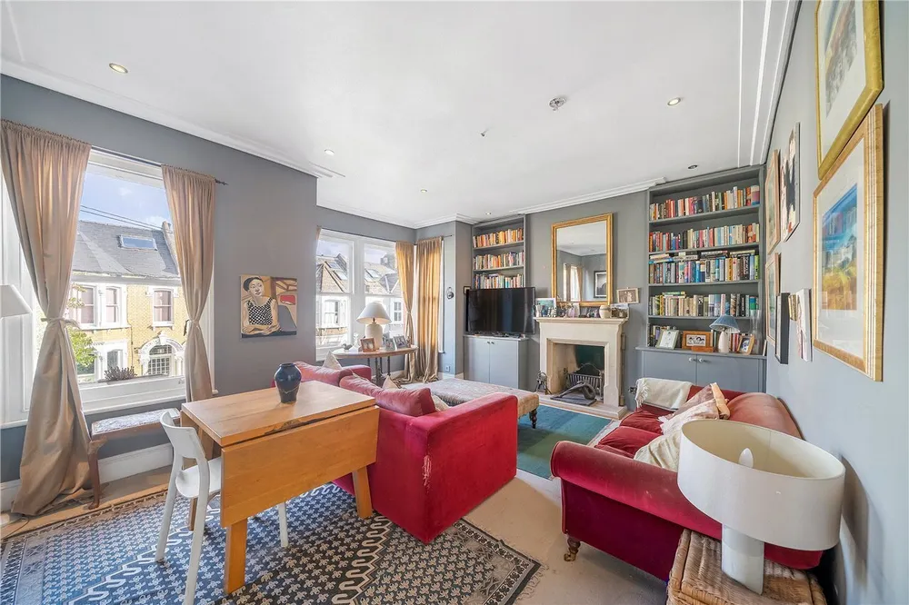 Narbonne Avenue, Clapham, London, SW4