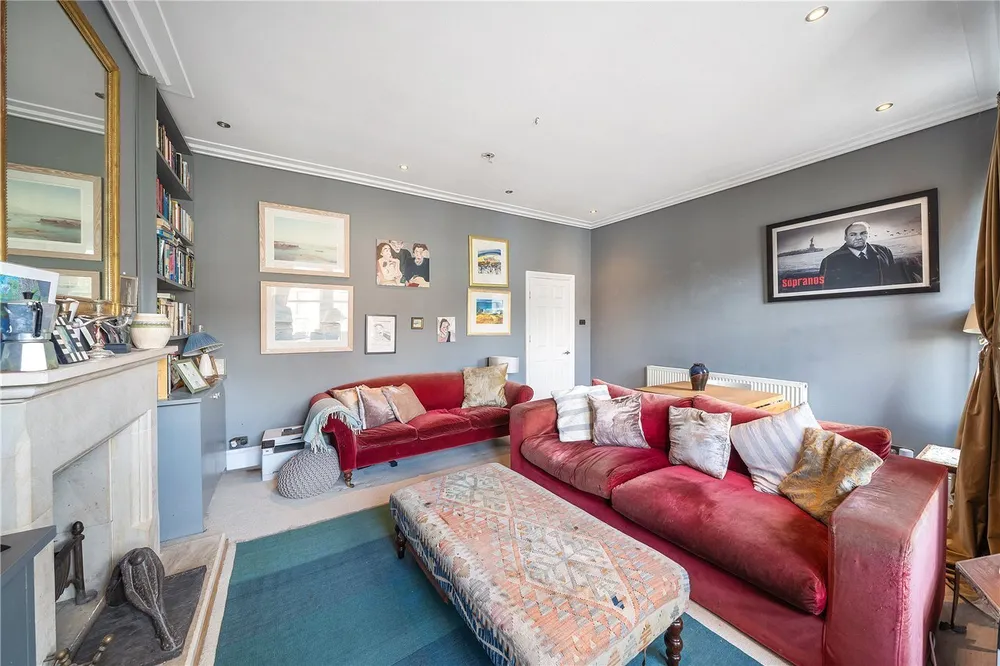 Narbonne Avenue, Clapham, London, SW4