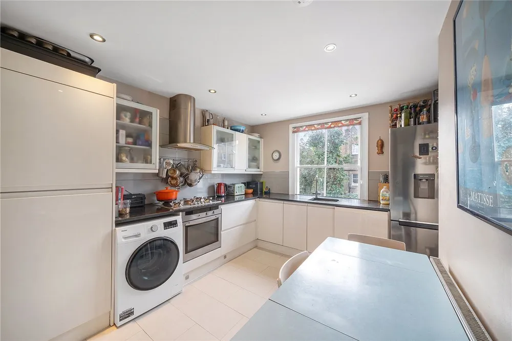 Narbonne Avenue, Clapham, London, SW4