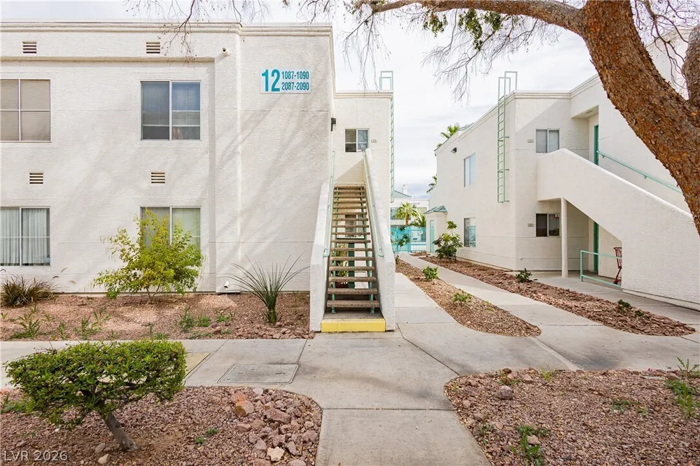 7100 Pirates Cove Rd, Las Vegas, NV 89145
