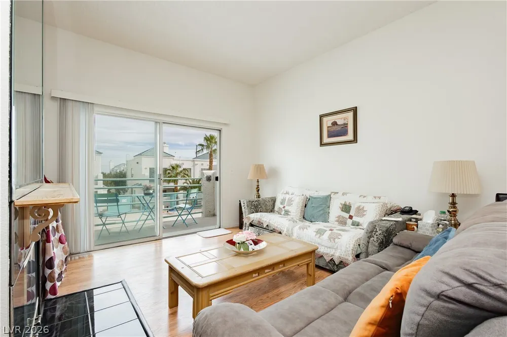 7100 Pirates Cove Rd, Las Vegas, NV 89145