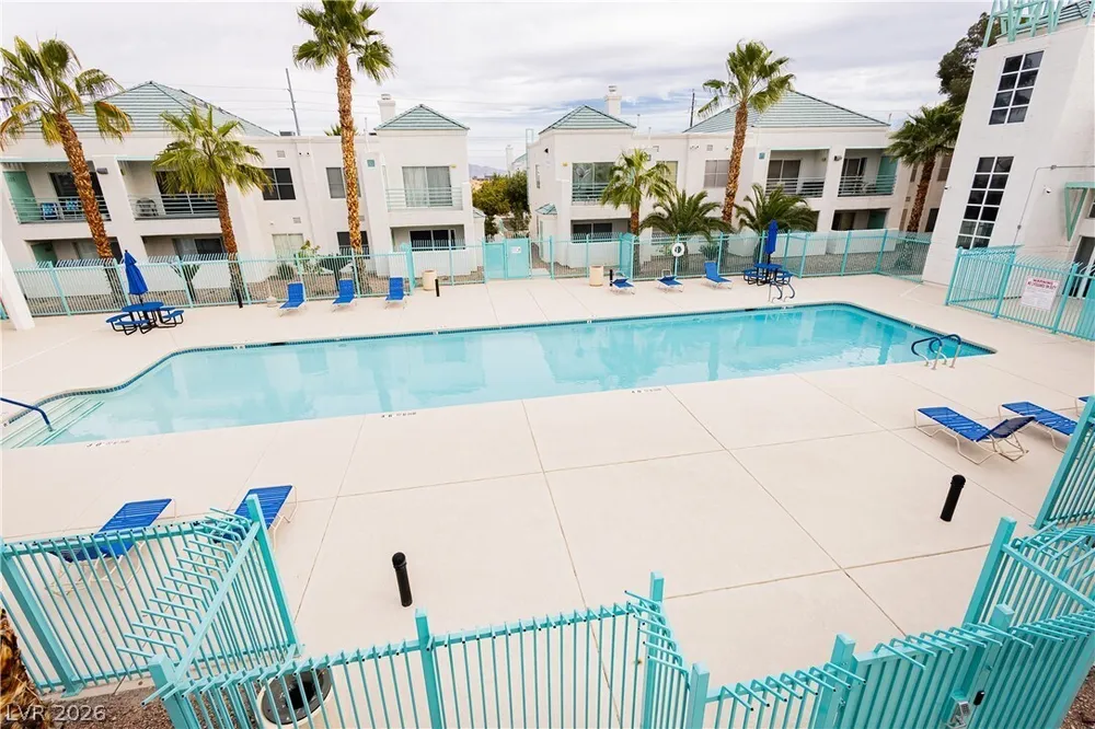 7100 Pirates Cove Rd, Las Vegas, NV 89145