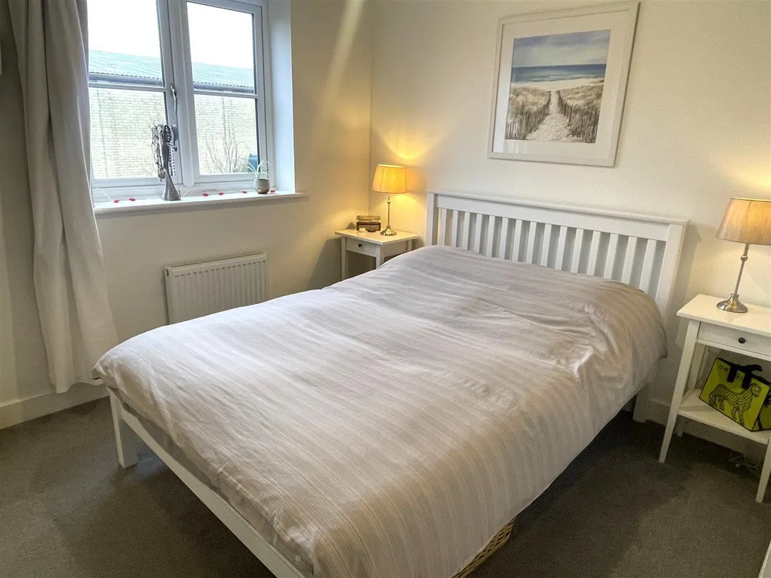 https://mr0.homeflow-assets.co.uk/files/photo/image/46719/0448/_x_/JGoU2p0VAkW-l2AUAOhdGw.jpg