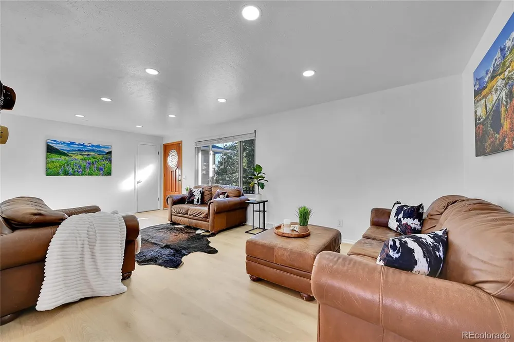 1500 Abilene Dr, Broomfield, CO 80020