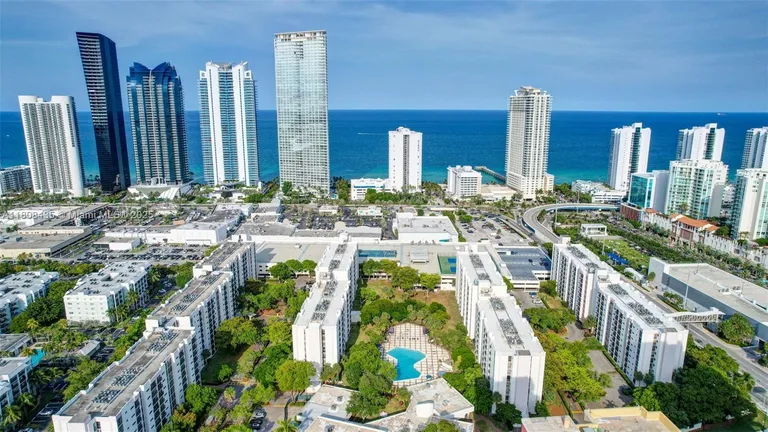 16919 N Bay Rd, Sunny Isles Beach, FL 33160
