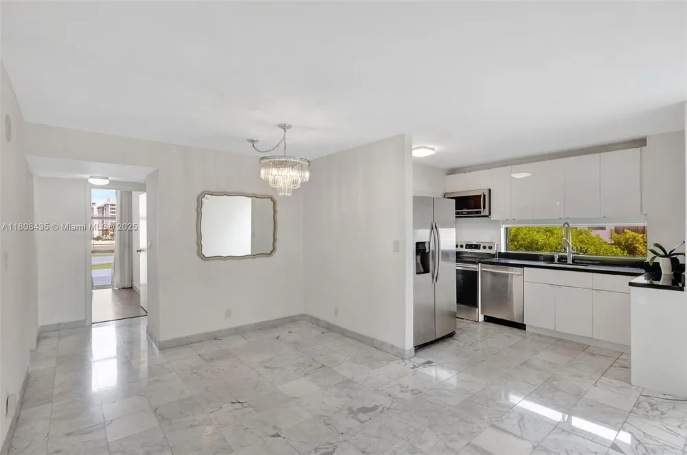16919 N Bay Rd, Sunny Isles Beach, FL 33160