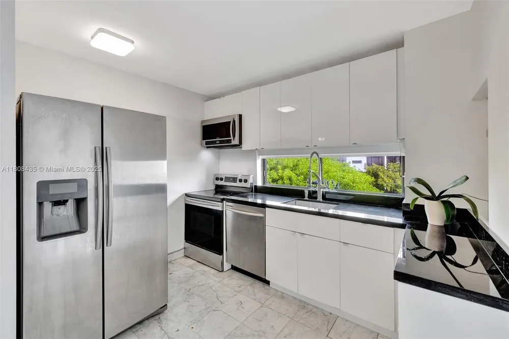 16919 N Bay Rd, Sunny Isles Beach, FL 33160