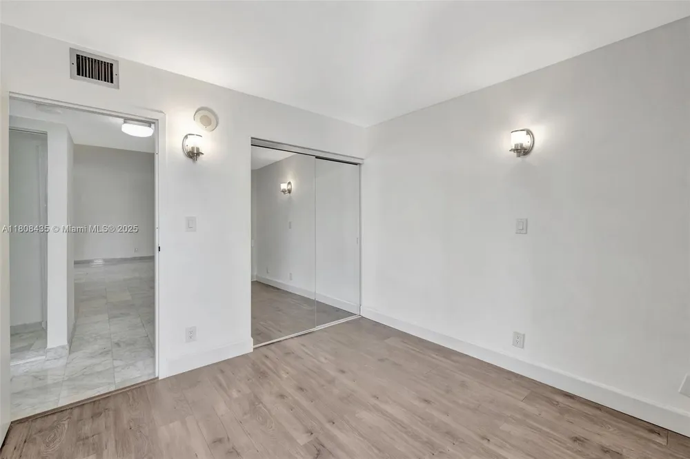 16919 N Bay Rd, Sunny Isles Beach, FL 33160