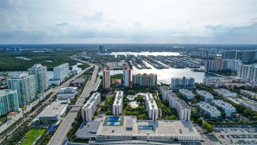 16919 N Bay Rd, Sunny Isles Beach, FL 33160