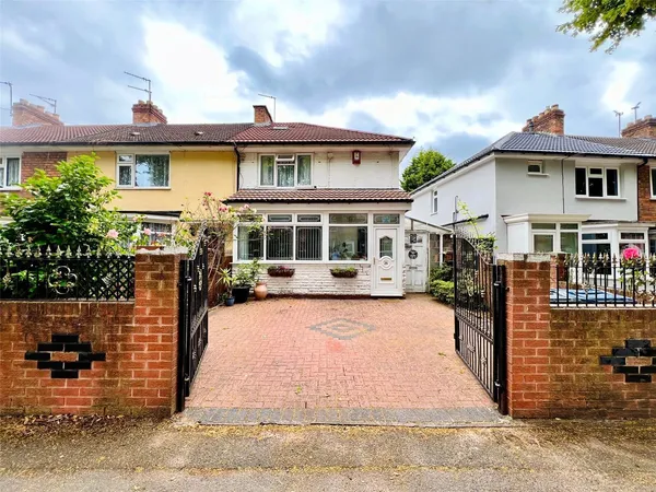 Fox Green Crescent, Birmingham, West ...