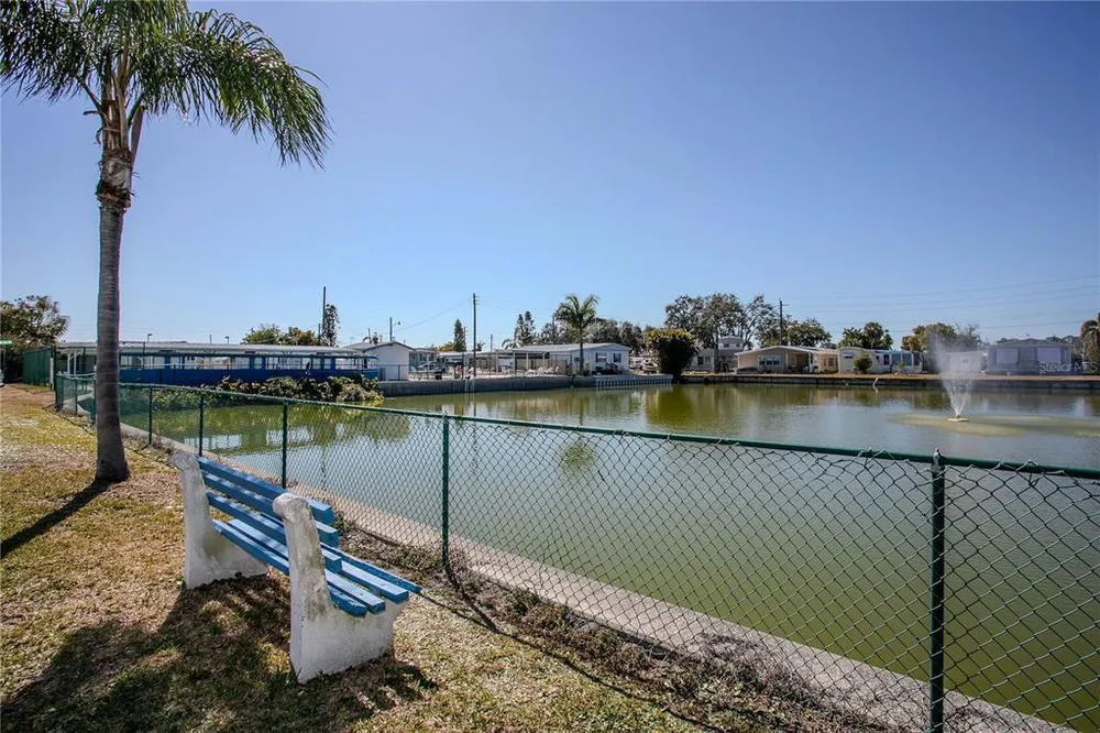 5127 8th St W, Bradenton, FL 34207
