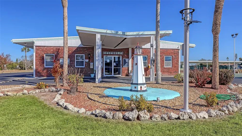 203 50th Avenue Plaza E, Bradenton, FL 34203