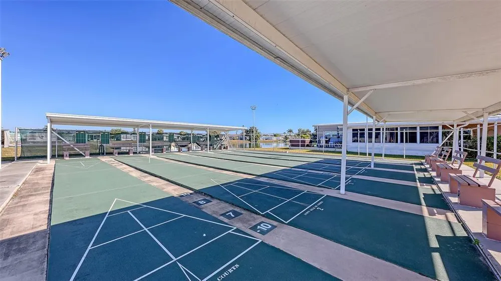 203 50th Avenue Plaza E, Bradenton, FL 34203
