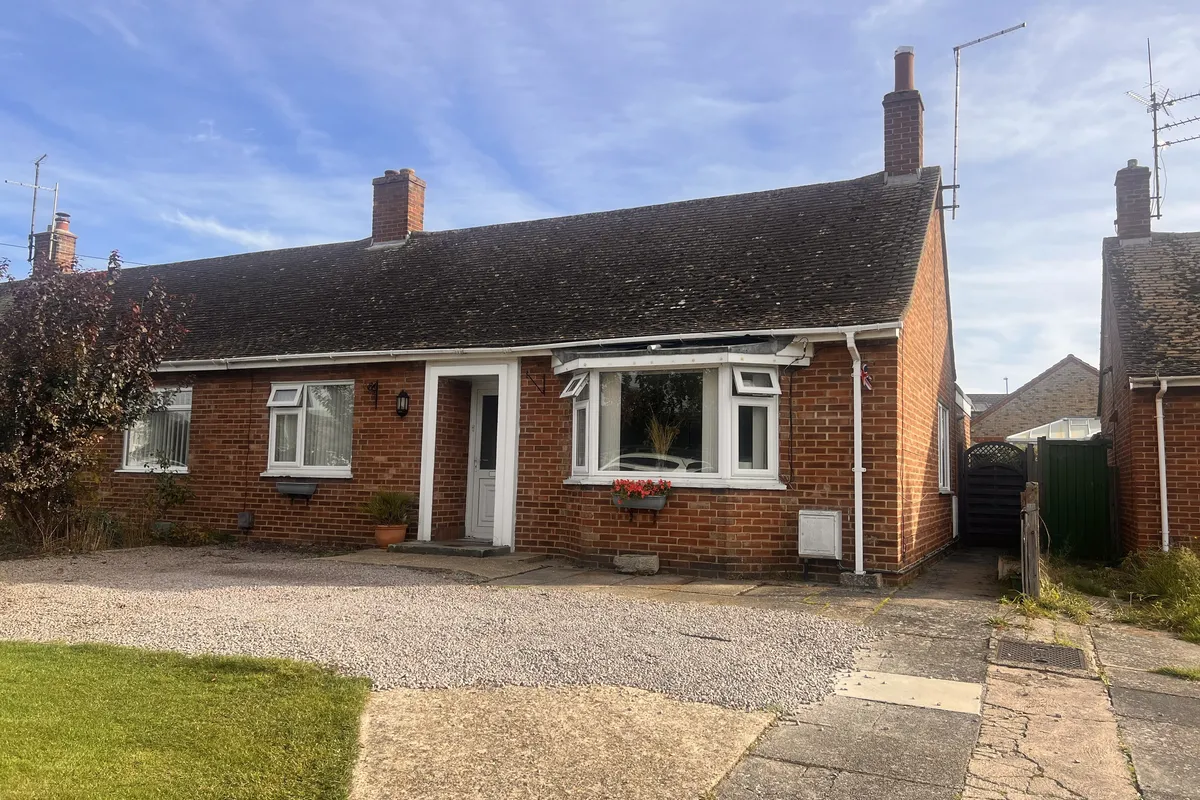 Oaktree Close