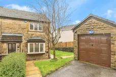 Stoneleigh Court, Shelley, Huddersfield