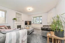 Stoneleigh Court, Shelley, Huddersfield