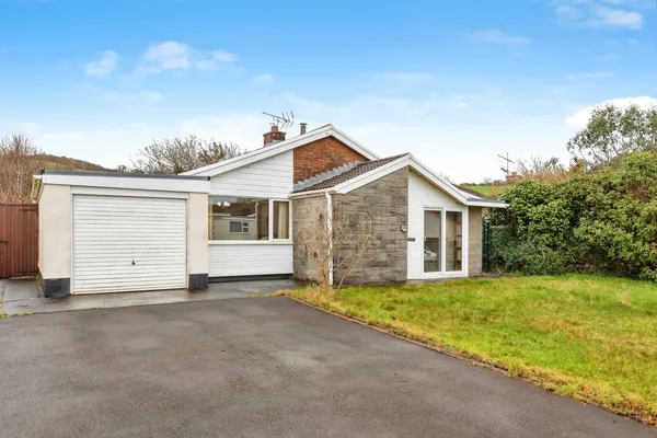 Glan Yr Ystrad, Ferryside, Carmarthen...