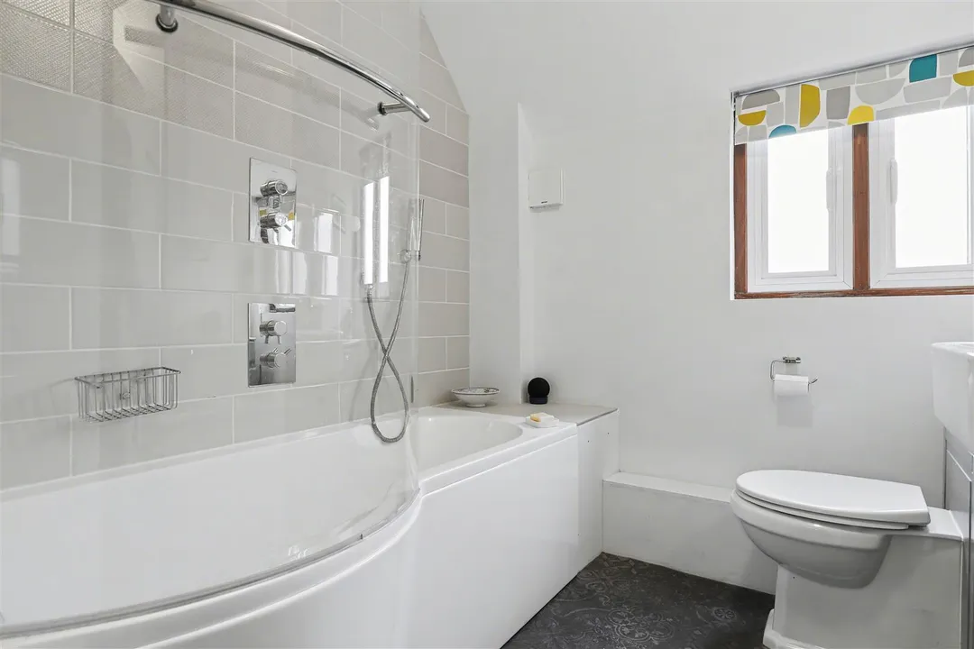 https://mr0.homeflow-assets.co.uk/files/photo/image/46730/6980/_x_/l6cibLXkTkmKgE7ERX7Z-Q.jpg