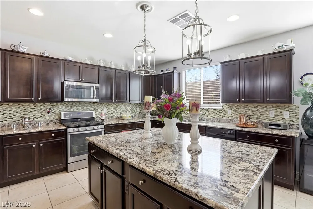 10593 Hamdem Ave, Las Vegas, NV 89129-6445