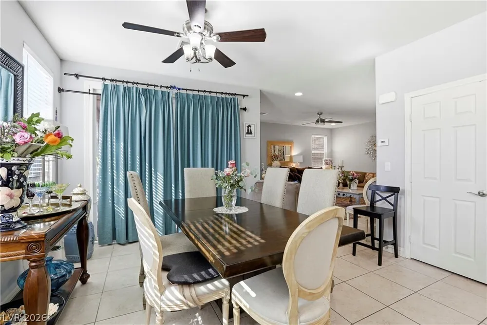 10593 Hamdem Ave, Las Vegas, NV 89129-6445