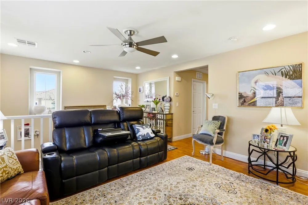 10593 Hamdem Ave, Las Vegas, NV 89129-6445