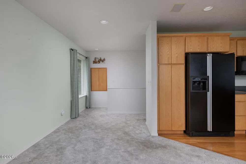 3401 NW Hidden Lake Dr, Waldport, OR 97394