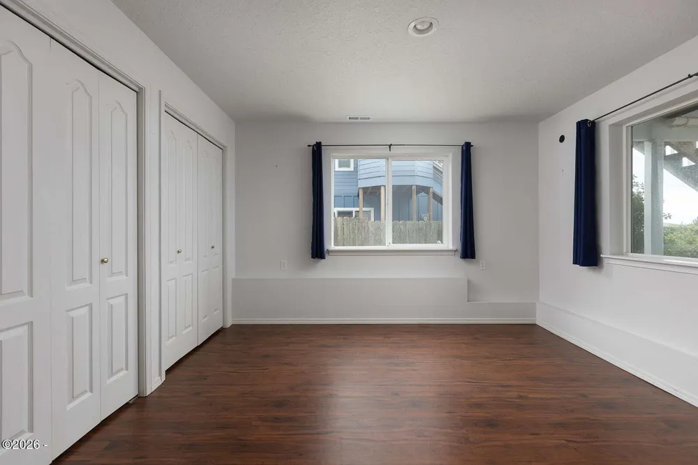 3401 NW Hidden Lake Dr, Waldport, OR 97394