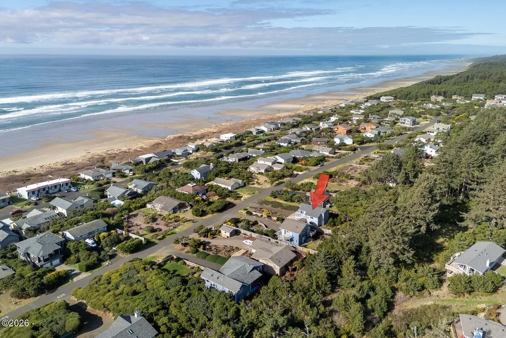 3401 NW Hidden Lake Dr, Waldport, OR 97394