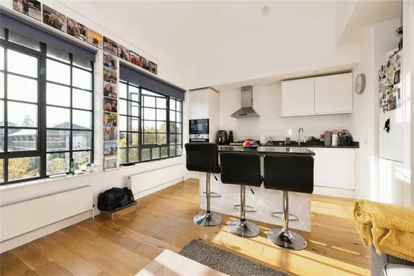 High Street, Esher, Surrey, KT10
