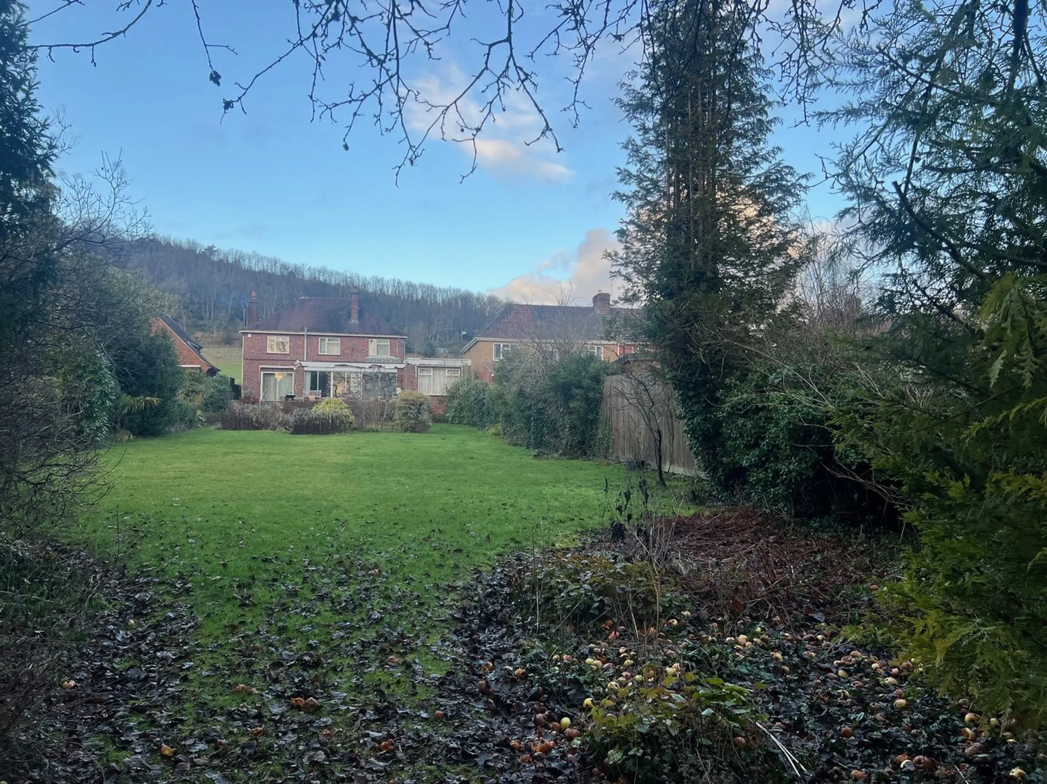 https://mr0.homeflow-assets.co.uk/files/photo/image/46743/2685/_x_/53781704.jpg