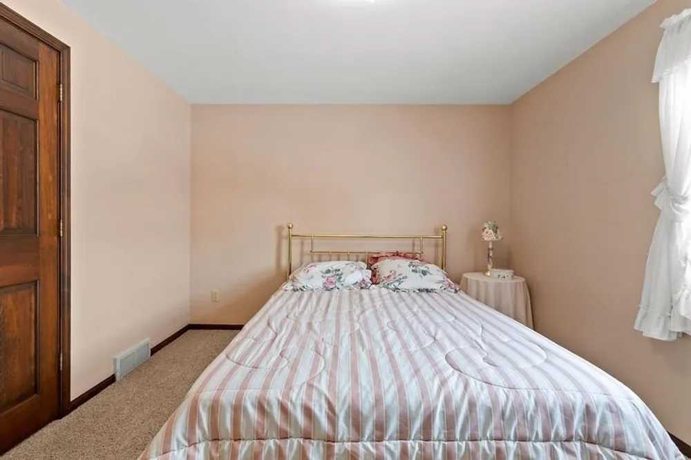 1624 St Christopher Ct, Green Bay, WI 54304